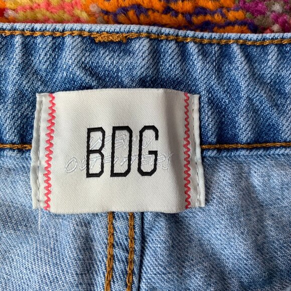 Faded High Rise Mom Jeans - Picture 2 of 3